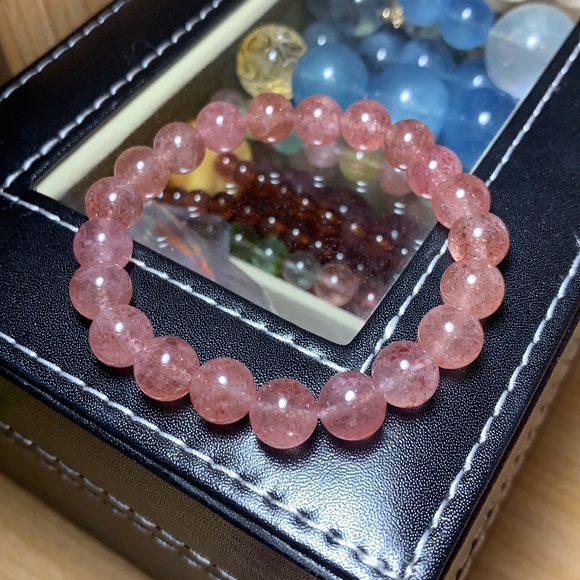 Strawberry Quartz Bracelet - Picture 3 of 3